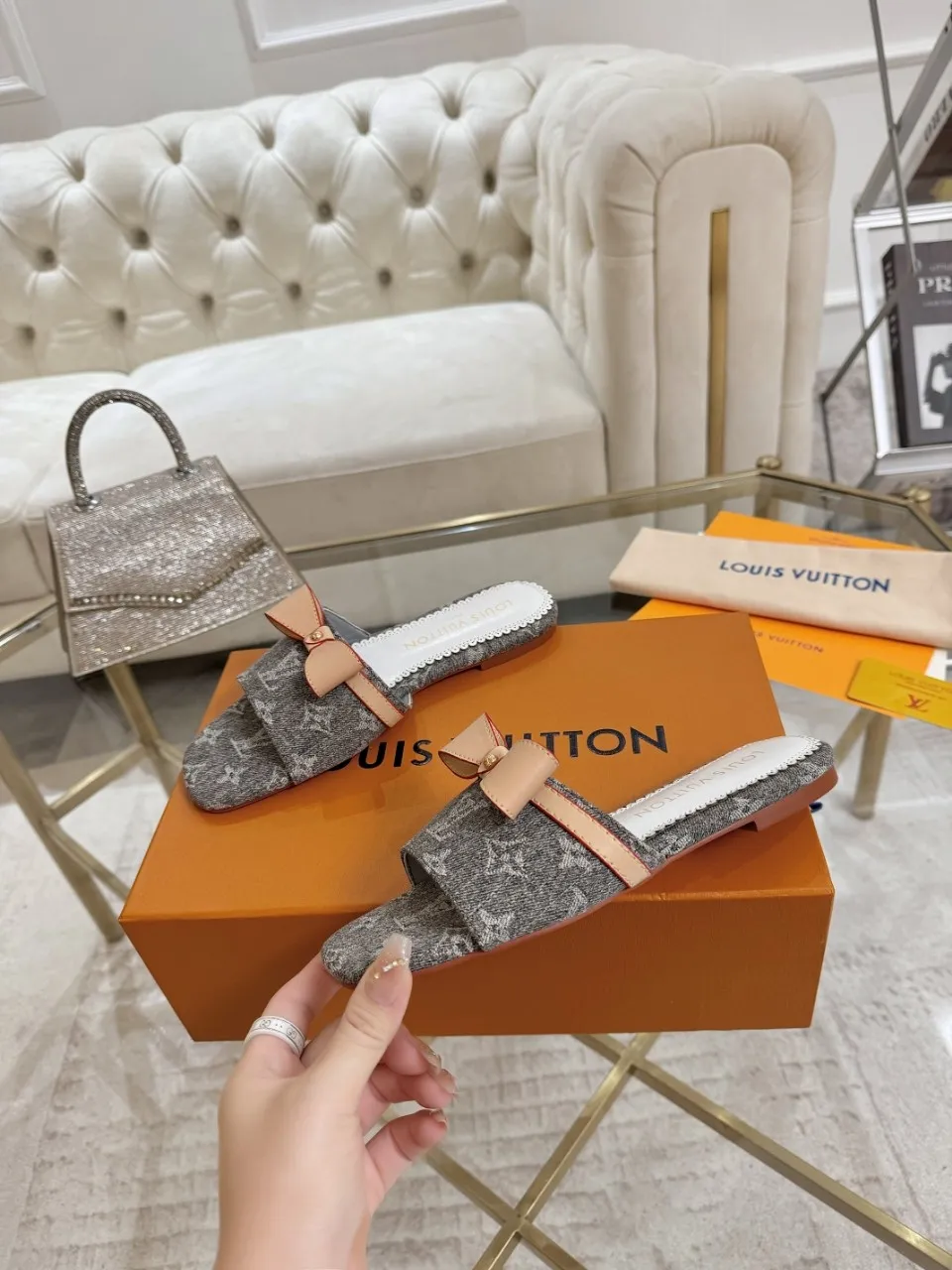 👟👟Ex-factory price 340👟👟 Genuine leather sole +40 Lv denim jacquard slippers, ex-factory price 70-43 Leather sole +40